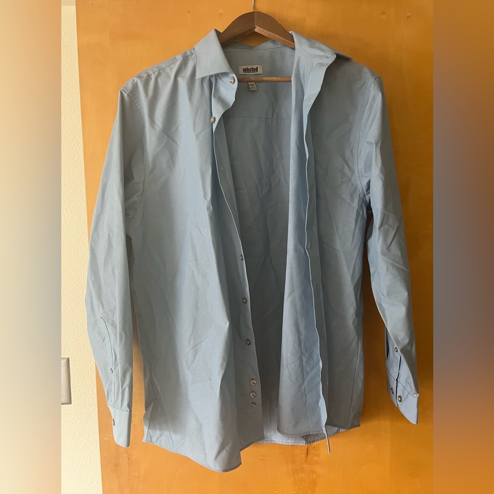 Men’s button up dress shirt